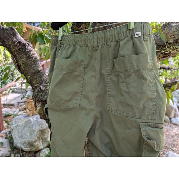 Free Assembly Men's Cargo Pants, Green size Medium - Picture 9 of 11